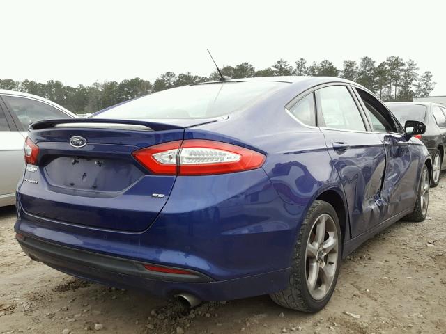 3FA6P0H79FR166152 - 2015 FORD FUSION SE BLUE photo 4