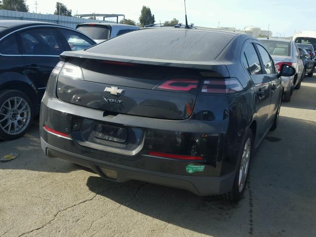 1G1RH6E4XDU100922 - 2013 CHEVROLET VOLT BLACK photo 4