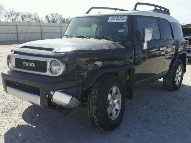 JTEBU11F970021862 - 2007 TOYOTA FJ CRUISER BLACK photo 2