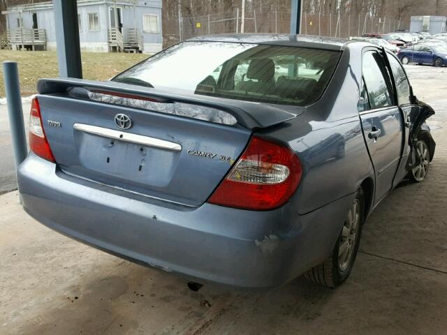 4T1BE30K82U616596 - 2002 TOYOTA CAMRY LE BLUE photo 4