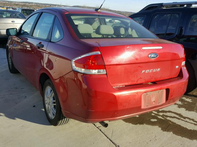 1FAHP3FN7AW125181 - 2010 FORD FOCUS SE RED photo 3