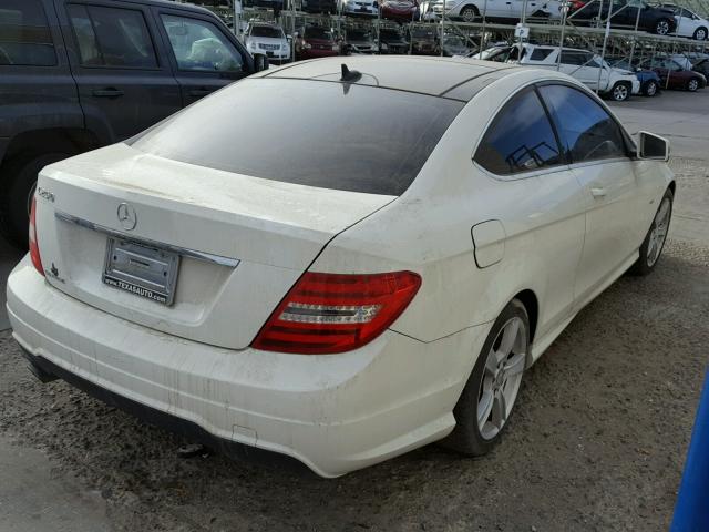 WDDGJ4HB4CF747052 - 2012 MERCEDES-BENZ C 250 WHITE photo 4