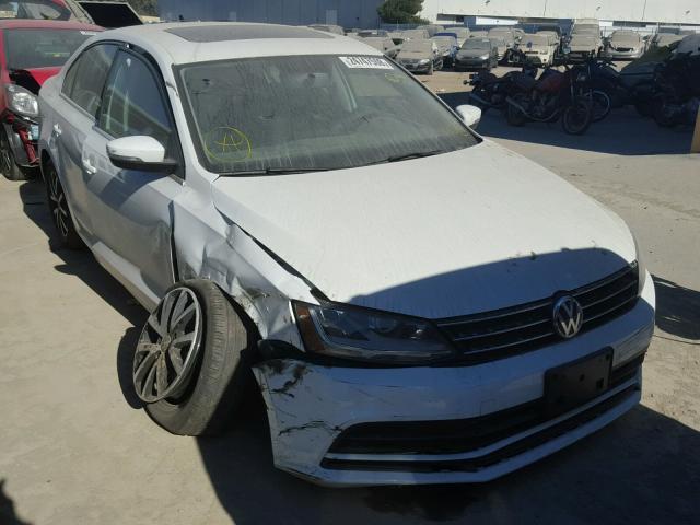 3VWDB7AJ8HM358657 - 2017 VOLKSWAGEN JETTA SE WHITE photo 1