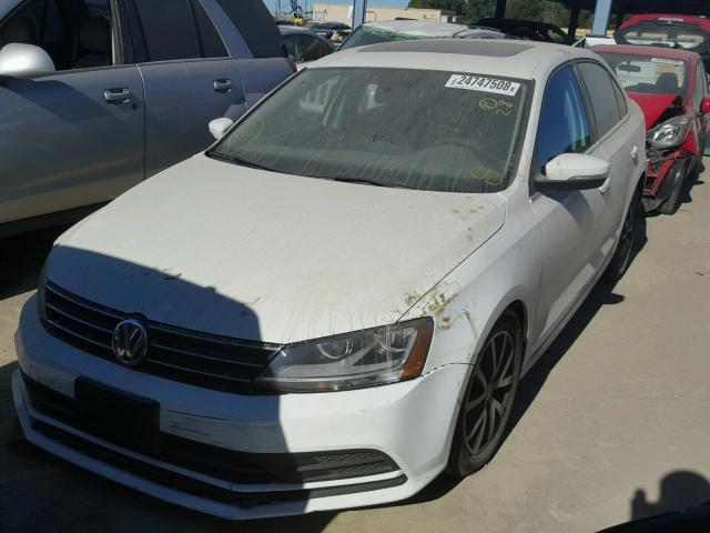 3VWDB7AJ8HM358657 - 2017 VOLKSWAGEN JETTA SE WHITE photo 2