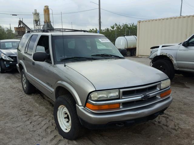 1GNDT13W82K146112 - 2002 CHEVROLET BLAZER TAN photo 1