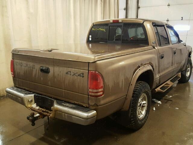 1B7GG2AN0YS754614 - 2000 DODGE DAKOTA QUA BROWN photo 4