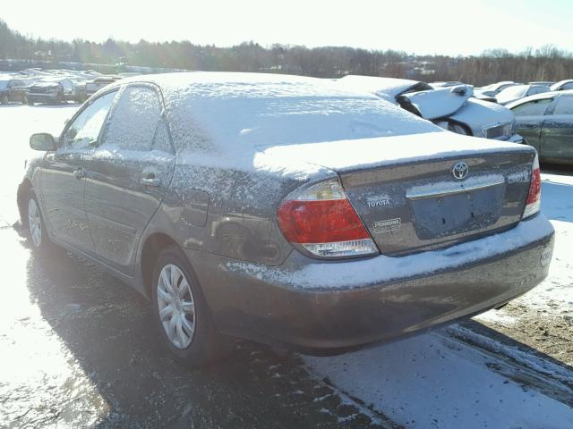 4T1BE32K15U974740 - 2005 TOYOTA CAMRY LE GRAY photo 3