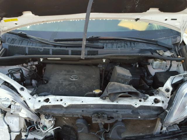 5TDYK3DC7FS587290 - 2015 TOYOTA SIENNA XLE WHITE photo 7