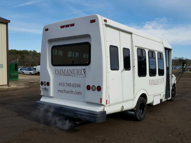 1FDXE45SX3HB94975 - 2003 FORD ECONOLINE WHITE photo 4