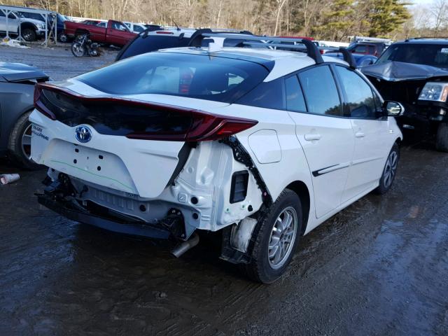 JTDKARFP7H3000425 - 2017 TOYOTA PRIUS PRIM თეთრი ფოტო 4