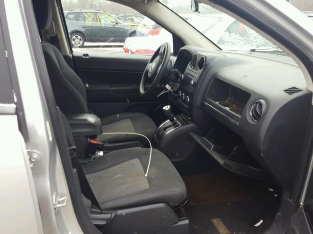 1C4NJDBB4DD271697 - 2013 JEEP COMPASS SP SILVER photo 5