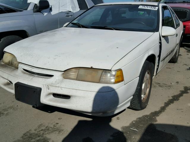 1FALP62W1SH152179 - 1995 FORD THUNDERBIR WHITE photo 2