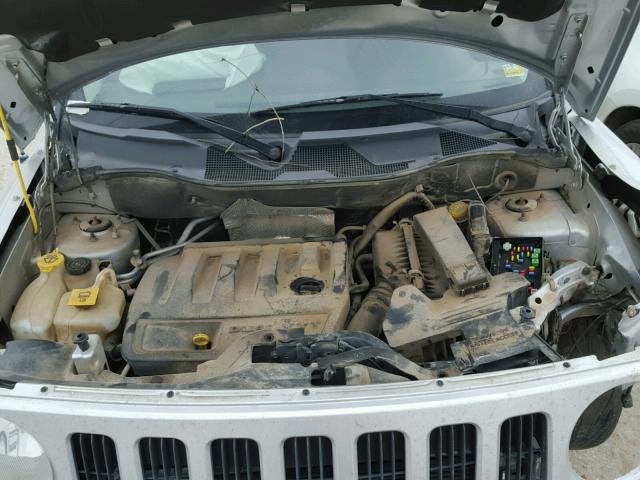 1J4FF48B89D105584 - 2009 JEEP PATRIOT LI SILVER photo 7