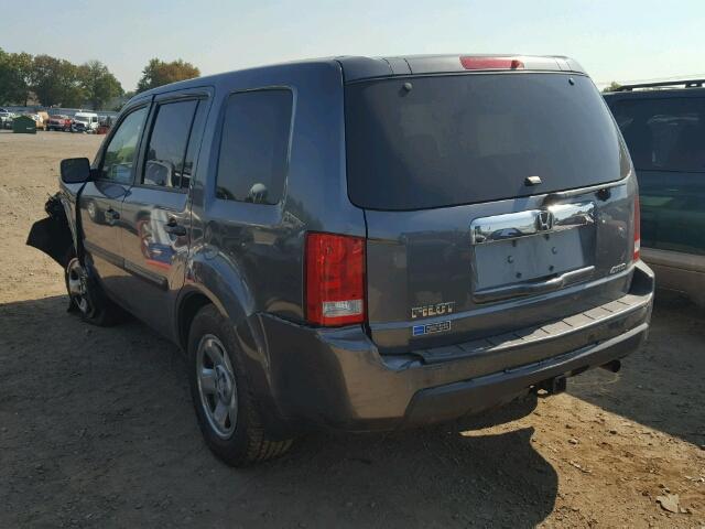 5FNYF4H29AB006932 - 2010 HONDA PILOT LX GRAY photo 3