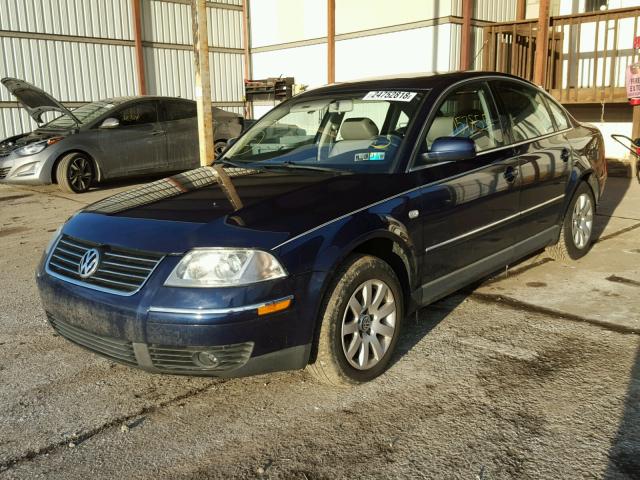 WVWPD63BX3P445019 - 2003 VOLKSWAGEN PASSAT GLS BLUE photo 2