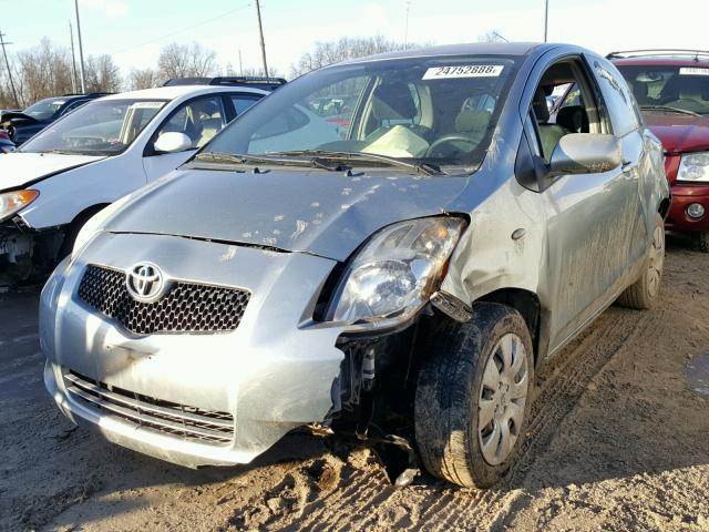 JTDJT923475060271 - 2007 TOYOTA YARIS GRAY photo 2