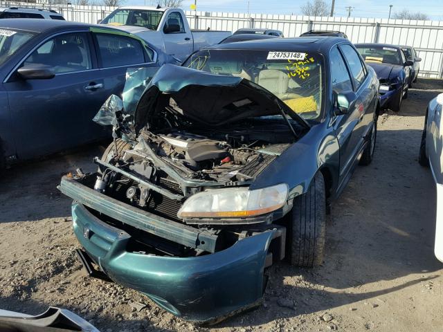 1HGCG16582A070166 - 2002 HONDA ACCORD EX GREEN photo 2