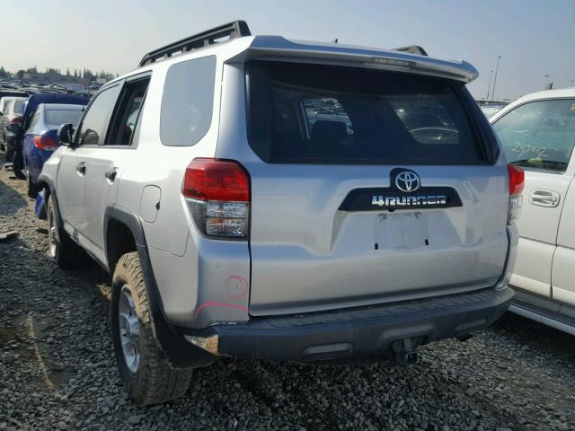 JTEBU5JR4A5021313 - 2010 TOYOTA 4RUNNER SR SILVER photo 3