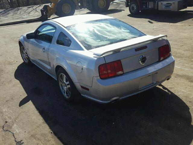 1ZVFT82H055169073 - 2005 FORD MUSTANG GT SILVER photo 3