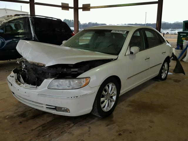 KMHFC46F57A162629 - 2007 HYUNDAI AZERA SE WHITE photo 2