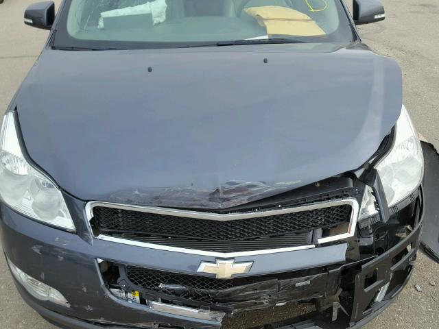 1GNEV23D29S106072 - 2009 CHEVROLET TRAVERSE L GRAY photo 7