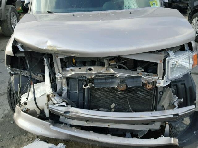 JTLKT324750197567 - 2005 TOYOTA SCION XB SILVER photo 7