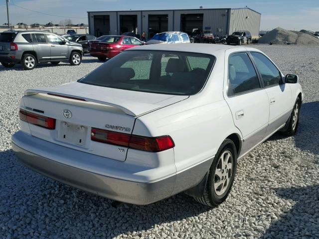 4T1BF22K9VU914048 - 1997 TOYOTA CAMRY CE WHITE photo 4