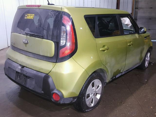 KNDJN2A29F7764687 - 2015 KIA SOUL GREEN photo 4