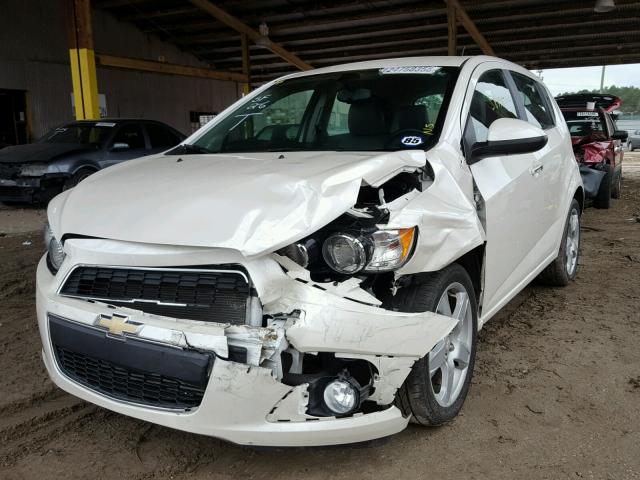 1G1JE6SB2F4134431 - 2015 CHEVROLET SONIC LTZ CREAM photo 2