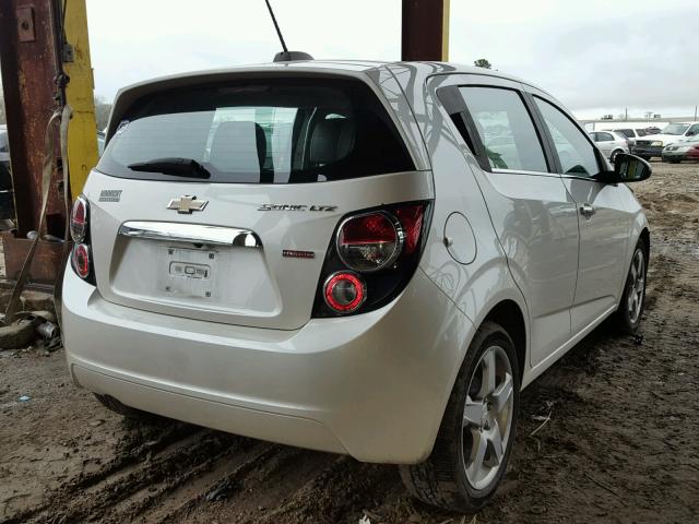 1G1JE6SB2F4134431 - 2015 CHEVROLET SONIC LTZ CREAM photo 4