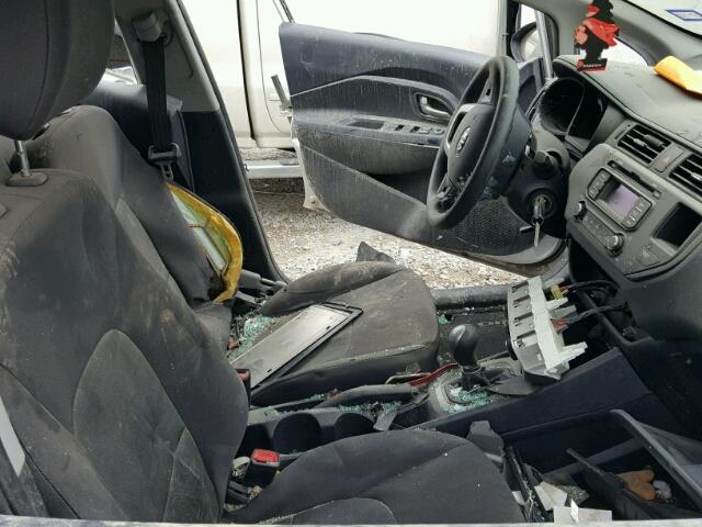 KNADM4A31F6425364 - 2015 KIA RIO LX Արծաթագույն լուսանկար 5