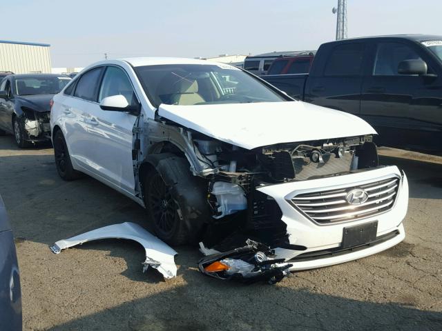 5NPE24AFXHH477169 - 2017 HYUNDAI SONATA SE WHITE photo 1