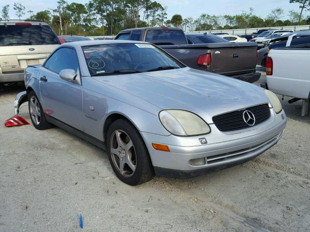 WDBKK47F2WF047586 - 1998 MERCEDES-BENZ SLK 230 KO SILVER photo 1