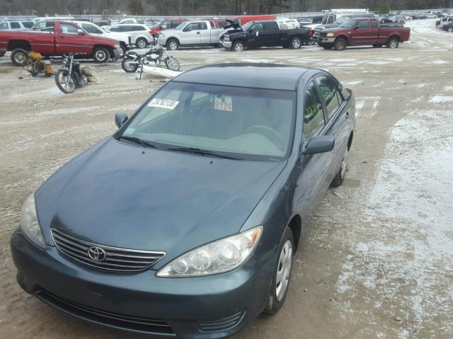 4T1BE32K75U396739 - 2005 TOYOTA CAMRY LE GREEN photo 9