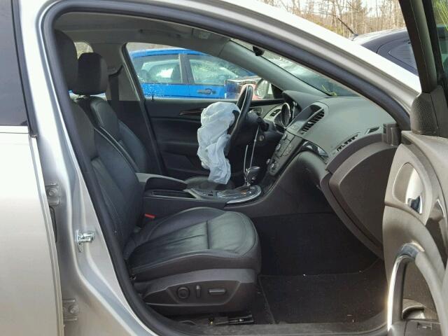 W04GZ5GV7B1133946 - 2011 BUICK REGAL CXL SILVER photo 5