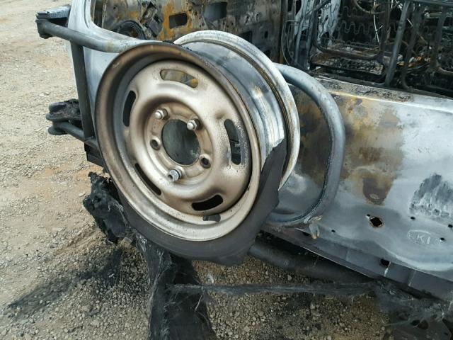 KNDJB723325156053 - 2002 KIA SPORTAGE BURN photo 10