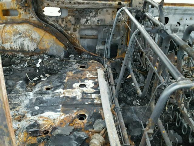 KNDJB723325156053 - 2002 KIA SPORTAGE BURN photo 6