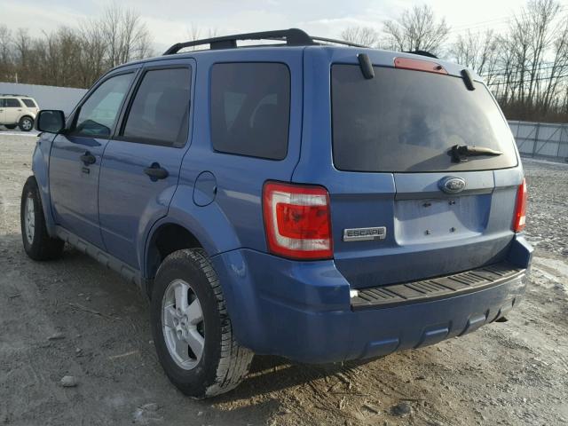 1FMCU03759KB86786 - 2009 FORD ESCAPE XLT BLUE photo 3