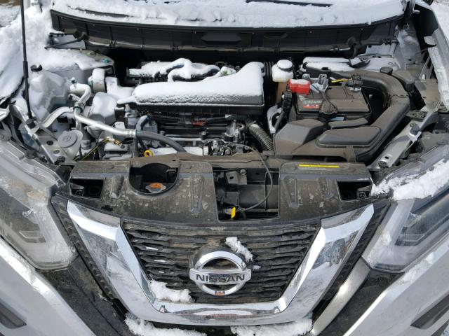 KNMAT2MVXHP518570 - 2017 NISSAN ROGUE S SILVER photo 7