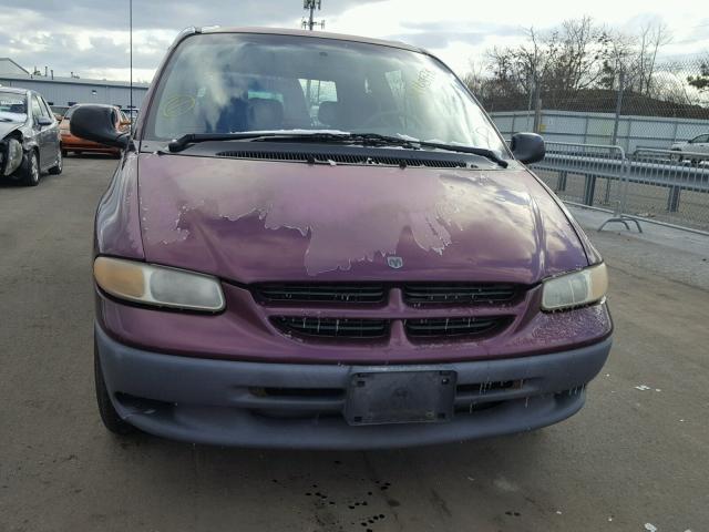 2B4GP25R3YR507230 - 2000 DODGE CARAVAN MAROON photo 9