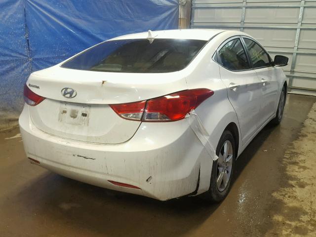 5NPDH4AE2CH065502 - 2012 HYUNDAI ELANTRA GL WHITE photo 4