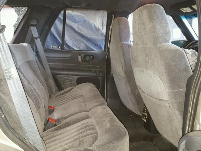 1GNDT13W82K128693 - 2002 CHEVROLET BLAZER SILVER photo 6