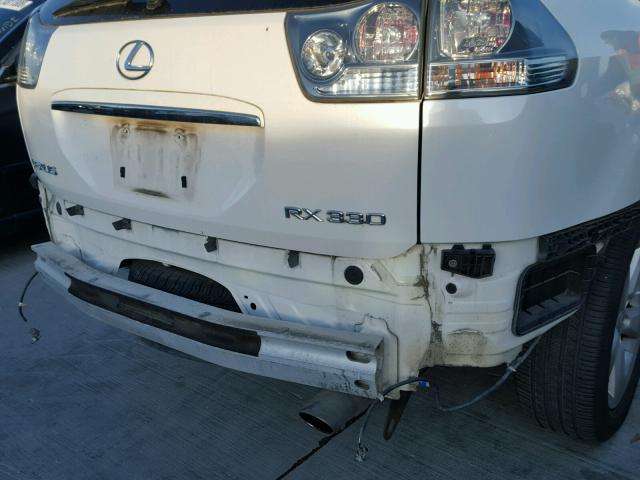 JTJGA31U440026876 - 2004 LEXUS RX 330 WHITE photo 9