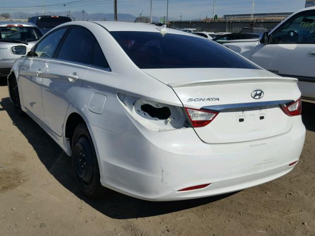 5NPEB4ACXDH771882 - 2013 HYUNDAI SONATA GLS WHITE photo 3