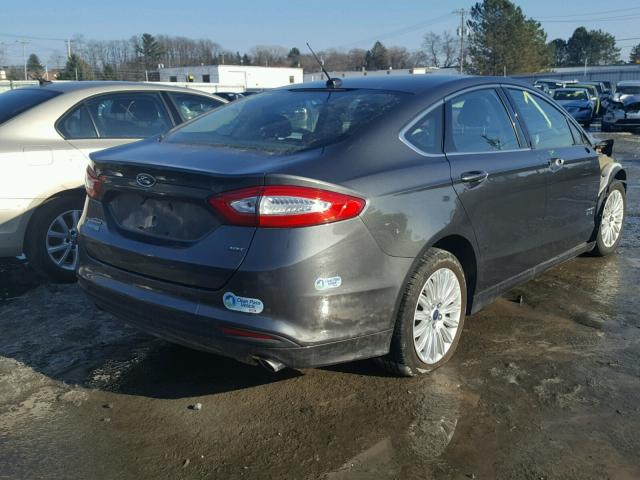 3FA6P0PU4GR108538 - 2016 FORD FUSION SE CHARCOAL photo 4