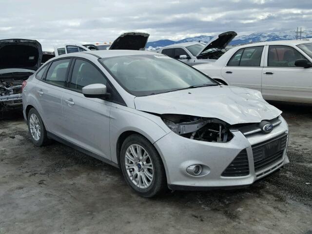 1FAHP3F23CL179247 - 2012 FORD FOCUS SE SILVER photo 1