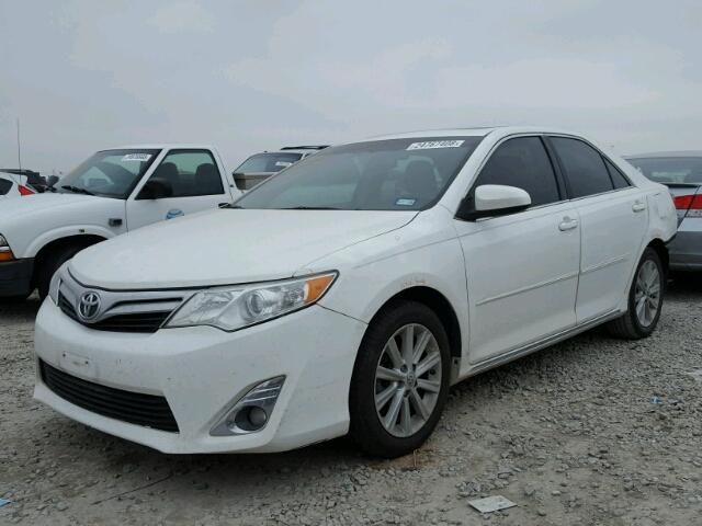 4T4BF1FK1DR328775 - 2013 TOYOTA CAMRY L WHITE photo 2