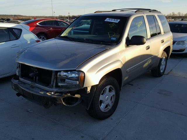 1GNDS13S622419922 - 2002 CHEVROLET TRAILBLAZE TAN photo 2