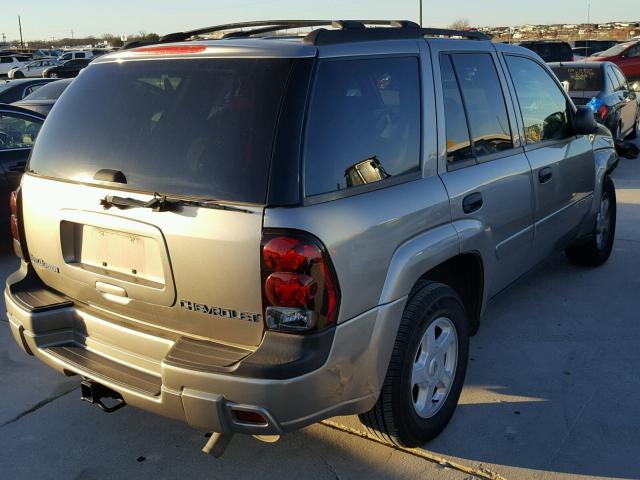 1GNDS13S622419922 - 2002 CHEVROLET TRAILBLAZE TAN photo 4