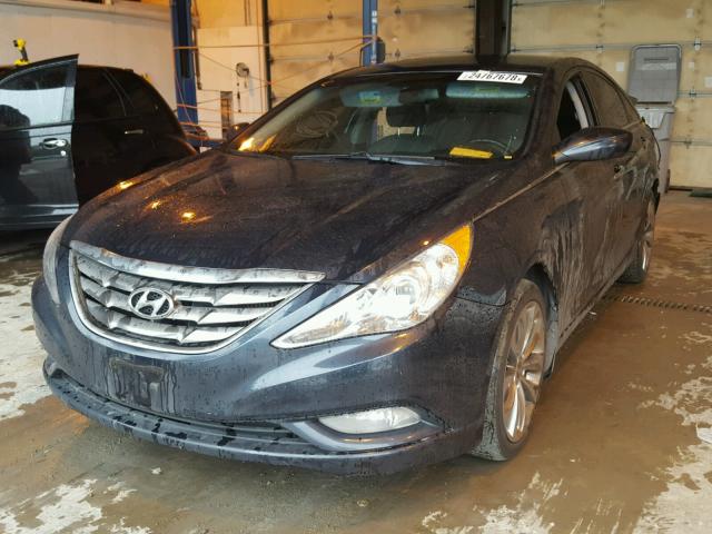 5NPEC4AB0CH452509 - 2012 HYUNDAI SONATA SE BLUE photo 2